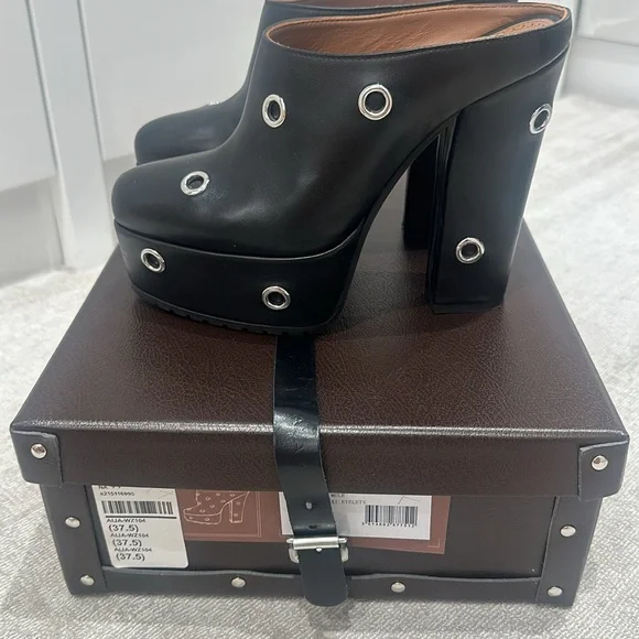 Alaia block heel mule lamb skin maxi eyelets - Picture 6 of 7